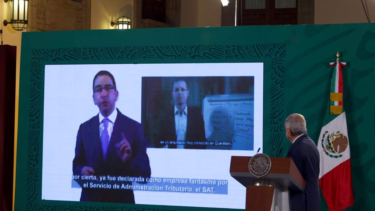AMLO exhibió videos en los que excompañeros de partido acusan a Anaya