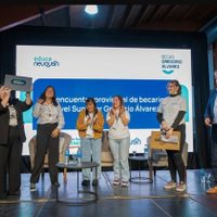 Estudiantes del nivel superior de Neuquén reciben notebooks por el Plan Redistribuir Oportunidades