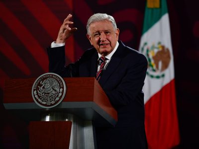 AMLO niega existencia de cuerpo de la Policía Militar encargado de su seguridad y la de su familia