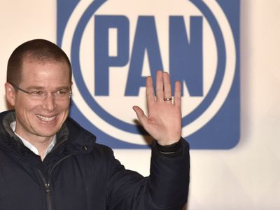 Anaya plantea a senadores del PAN y PRD consolidar reforma de la Fiscalía General