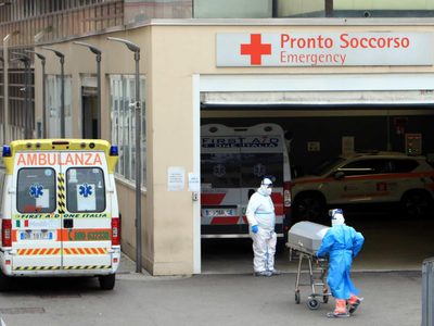 La fatalidad del coronavirus en Italia: se transformó en el país europeo con más fallecidos
