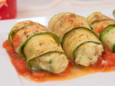 Si tenés fiaca pero querés comer algo rico y saludable, probá estos arrolladitos de zucchini con jamón y queso