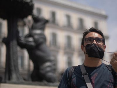 Nueva estrategia en España: desde hoy, los infectados de coronavirus ya no deberán aislarse