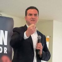 AMLO se mete a la elección de NL para apoyar a Samuel García: Adrián de la Garza