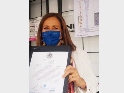 Margarita Zavala recibió su constancia de mayoría