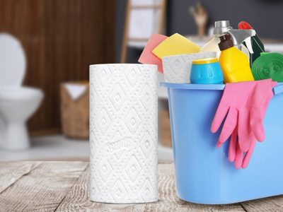El producto perfecto para eliminar los hongos del baño, lo podés hacer vos mismo en casa: enterate cómo