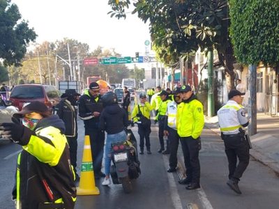 Remiten al corralón 52 motos en el reinicio del operativo de revisión a motociclistas en la CDMX