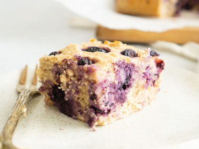Torta de limón y arándanos sin azúcar: poné la pava y preparate para disfrutar la merienda más deliciosa