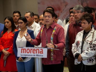 Irregularidades, acarreos, compra de votos y violencia empañan el proceso interno de Morena