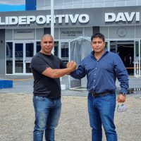 Claudio Vidal arrasó en las elecciones petroleras de Santa Cruz
