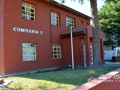 Agentes de policía recuperaron una camioneta que había sido robada en Villa La Angostura