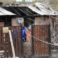 Dos personas murieron tras incendiarse por completo una vivienda en Cordón Colón