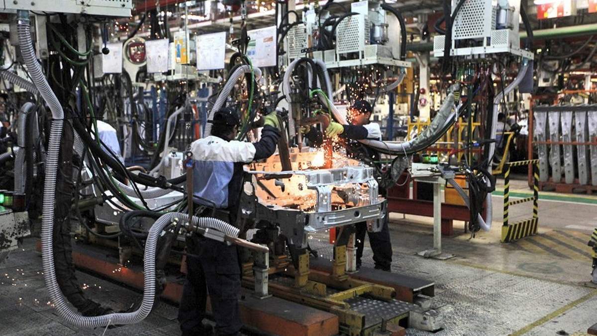 La construcción cayó 14,8% y la industria, un 6,6%. (Fuente: Twitter)