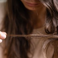 Cuándo cortarse el cabello en mayo 2026: descubrí el calendario lunar con las mejores fechas