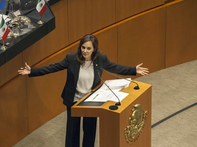 Lilly Téllez pide ayuda de la SSPC; denuncia amenazas tras incitar a enfrentar a AMLO en el Senado