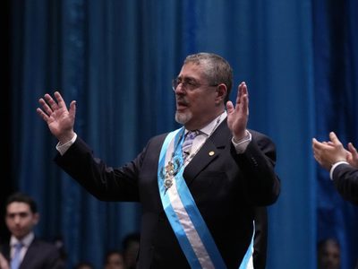 Tras meses de presiones, Bernardo Arévalo es el nuevo presidente de Guatemala