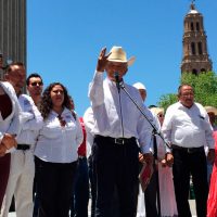 Fustiga AMLO 'amasiato” Calderón-Peña para frenarlo en 2006 y 2012