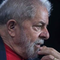 Lula critica la fuerte presencia de militares en el gobierno de Bolsonaro y le llama "fascista"
