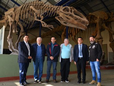 Se presentó el Rally del Petróleo y los Dinosaurios en Cutral Co y Plaza Huincul