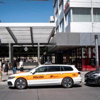 Hombre apuñala a tres personas en estación de tren de Suiza; lo califican como acto de terror