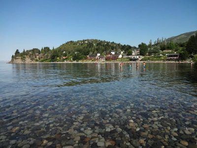 Los vecinos se organizaron y exigen el acceso libre a las costas del lago Nahuel Huapi