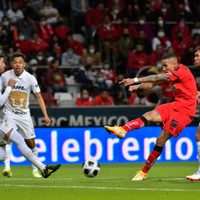 Pumas se impone 2-1 al Toluca y clasifica a los cuartos de final del apertura 2021