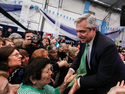 Fernández anunció un aumento para los jubilados y otro pago del bono de $10.000 que otorga la ANSES
