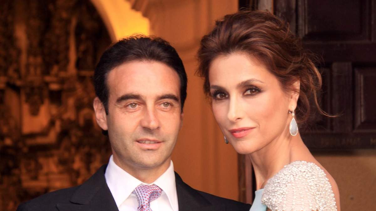 Enrique Ponce - Paloma Cuevas. Fuente: (Instagram)