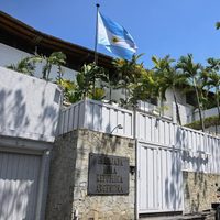 Argentina denuncia que un gendarme fue detenido en Venezuela y hallaron a un francotirador cerca de la embajada