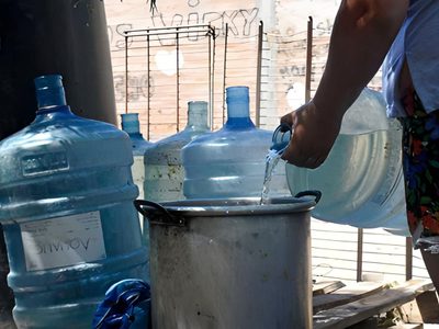 Vecinos de Confluencia Rural se reunieron con autoridades para reclamar la falta de agua