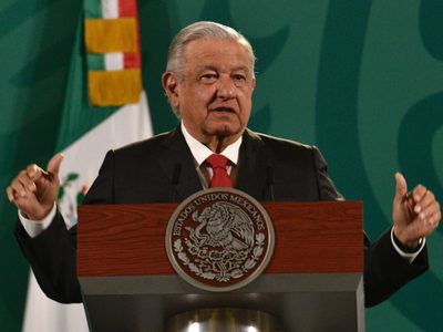 AMLO anuncia plan para reubicar a personas en riesgo de derrumbes por el Chiquihuite