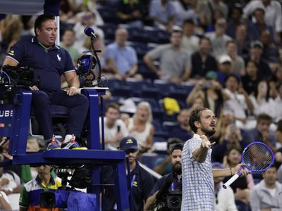 Fotógrafo interrumpe partido entre Medvedev y Bonzi en el US Open (Video)