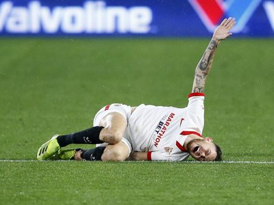 La impactante lesión de Lucas Ocampos en el Sevilla