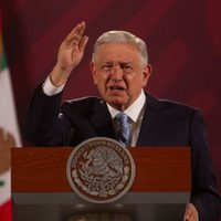 AMLO acusa invasión de la Corte al Poder Legislativo por discusión del Plan B