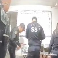 Policías de la CDMX torturaron y sembraron armas y drogas a dos personas (Video)