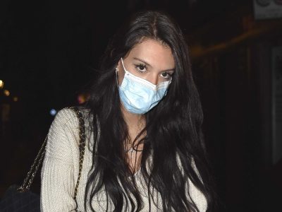 "Ya, ¡una avispa!": Alejandra Rubio y el susto que vivió en medio de una entrevista callejera