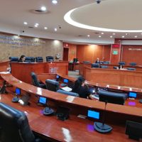 Diputados, alcaldes y regidores podrán reelegirse en BC... sin pedir licencia