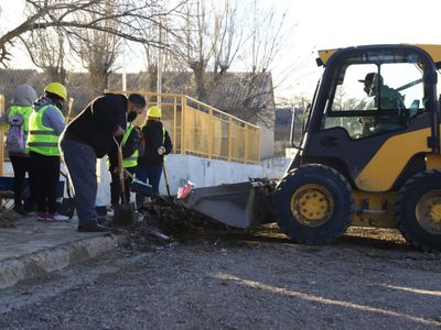 “Tu barrio saludable”: Municipalidad de Zapala limpia la ciudad