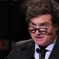 Javier Milei llegó a España para apoyar al partido Vox: cómo será su agenda