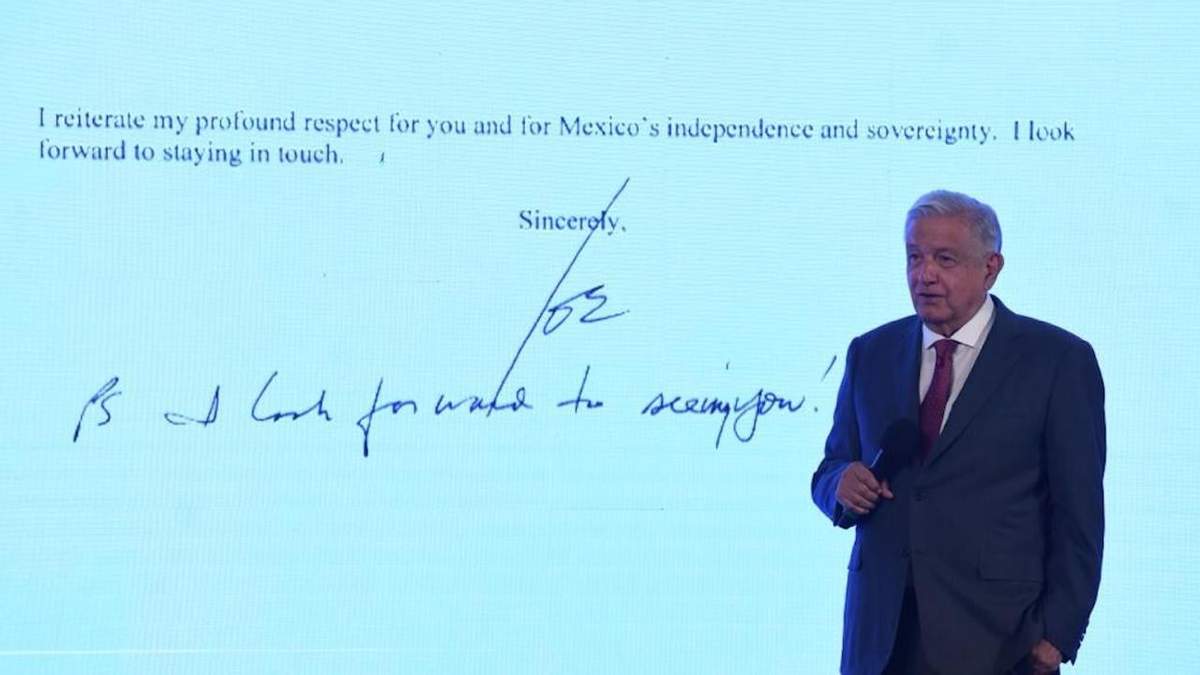 El presidente López Obrador mostró la posdata de la carta que le envió Biden