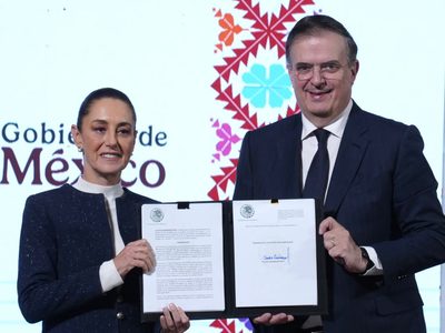 Sheinbaum decreta aplicación de aranceles para proteger a la industria textil