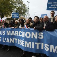 Más de 180 mil personas marchan en Francia contra el antisemitismo