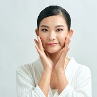Si no querés lavar tu cabello todos los días, prepará este milagroso shampoo en seco con solo 3 ingredientes
