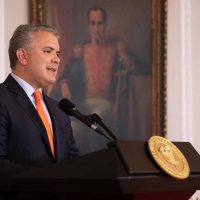 Un tribunal de Colombia ordena el arresto domiciliario del presidente Iván Duque por desacato