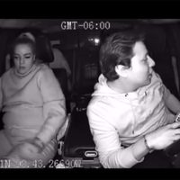 Atacan “poncha llantas” a cuatro jóvenes en la carretera México-Puebla (video)