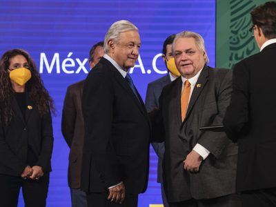 Carlos Bremer presume apoyo suyo y de AMLO a deportistas; pide humildad a Ana Guevara  (Video)
