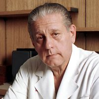 12 de julio, Día de la Medicina Social: Homenaje al Dr. René Favaloro y su legado en la salud