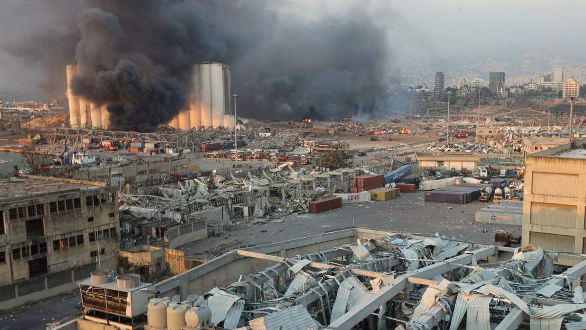 Destrozos por las explosiones en Beirut. Fuente: (Twitter)