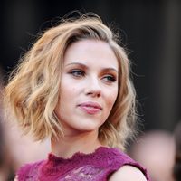 ¡Osada! El lado nunca antes visto de Scarlett Johansson en el tráiler de su nueva cinta