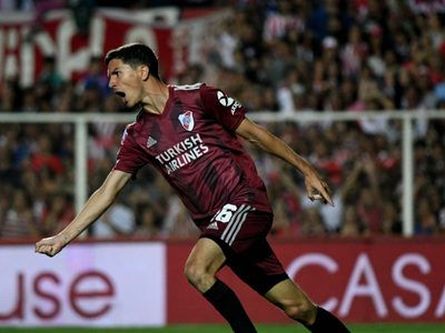 Tremendo triunfo de River para seguir en la punta, repasá lo mejor